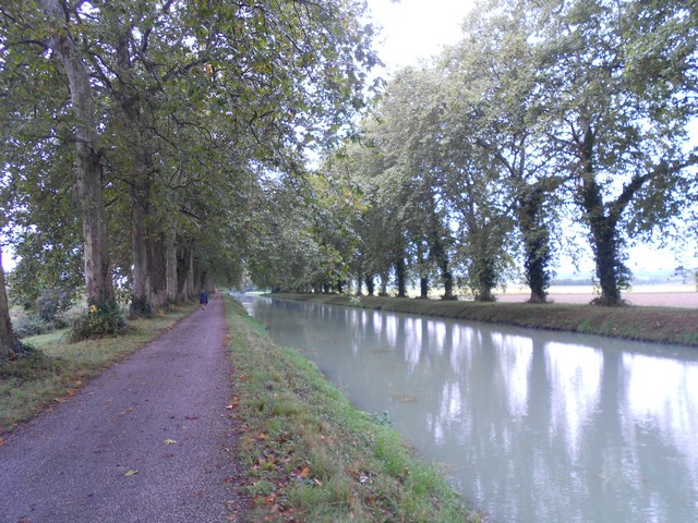 Chemin de Compostelle - Canal à la sortie de Moissac
